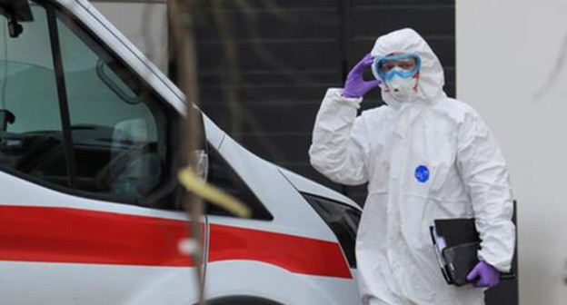 A health worker in protective clothing. Moscow, March 2020. Photo REUTERS/Tatyana Makeyeva A health worker in protective clothing. Moscow, March 2020. Photo REUTERS/Tatyana Makeyeva
