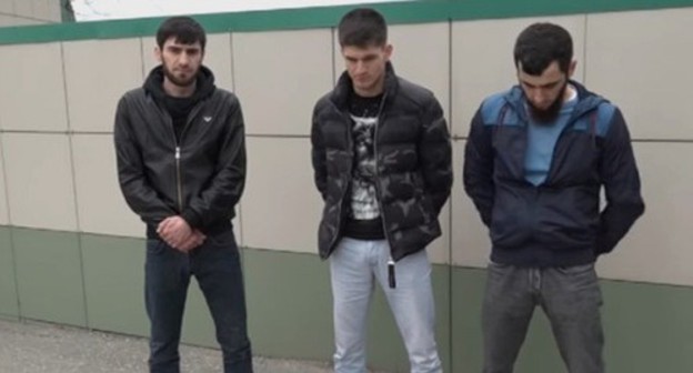 Young Chechen residents who refused to pay for a trip in a Moscow taxi. Screenshot: ChGTRK 'Grozny', https://www.youtube.com/watch?v=d2rEsTrWRUA Young Chechen residents who refused to pay for a trip in a Moscow taxi. Screenshot: ChGTRK 'Grozny', https://www.youtube.com/watch?v=d2rEsTrWRUA