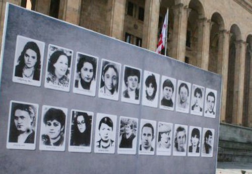 Photos of the people (mostly women) who perished during the tragic events on April 9, 1989 in Tbilisi. Photo George barateli by George Barateli in 2008 https://ru.wikipedia.org/wiki/Тбилисские_события_(1989) Photos of the people (mostly women) who perished during the tragic events on April 9, 1989 in Tbilisi. Photo George barateli by George Barateli in 2008 https://ru.wikipedia.org/wiki/Тбилисские_события_(1989)