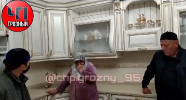 Woman apologizes for speading messages about beatings of residents of the village of Samashki. Screenshot: https://www.instagram.com/p/CAnIJmvnbFv/ Woman apologizes for speading messages about beatings of residents of the village of Samashki. Screenshot: https://www.instagram.com/p/CAnIJmvnbFv/