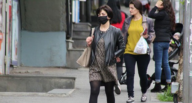 Yerevan residents wearing protective masks. Photo by Tigran Petrosyan for the Caucasian Knot Yerevan residents wearing protective masks. Photo by Tigran Petrosyan for the Caucasian Knot