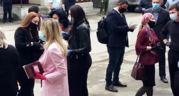 Participants of the pickets in support of Ratmir Zhilokov and Diana Tsipinova. Screenshot of the post on "Адвокатская улица" (Advocates' Street) Twitter account Participants of the pickets in support of Ratmir Zhilokov and Diana Tsipinova. Screenshot of the post on "Адвокатская улица" (Advocates' Street) Twitter account