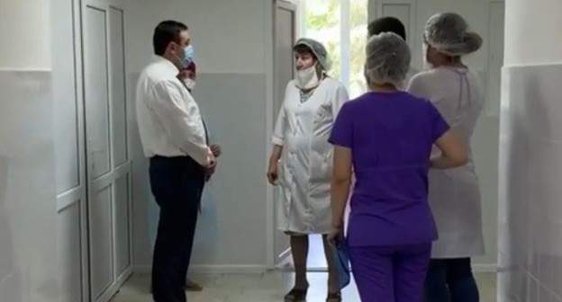 Inspection of new hospitals in Kabardino-Balkaria. Screenshot: https://www.instagram.com/p/CBSWL63HbJO/ Inspection of new hospitals in Kabardino-Balkaria. Screenshot: https://www.instagram.com/p/CBSWL63HbJO/