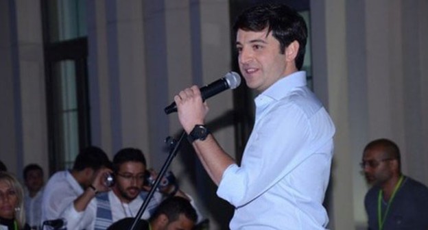 Anar Mamedov. Photo: https://d9mc3ts4czbpr.cloudfront.net/az/article/syn-zii-mamedova-uehal-iz-azerbajdzhana/ Anar Mamedov. Photo: https://d9mc3ts4czbpr.cloudfront.net/az/article/syn-zii-mamedova-uehal-iz-azerbajdzhana/