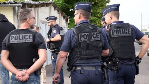 Police during clashed in Dijon. Photo: press service of the Police Department of France, https://twitter.com/PoliceNationale/status/1274023496365023233/photo/4 Police during clashed in Dijon. Photo: press service of the Police Department of France, https://twitter.com/PoliceNationale/status/1274023496365023233/photo/4
