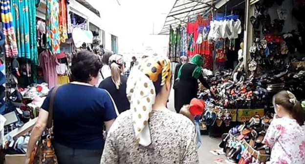 Market in Makhachkala. Screenshot: https://www.youtube.com/watch?v=acW4dock95M Market in Makhachkala. Screenshot: https://www.youtube.com/watch?v=acW4dock95M
