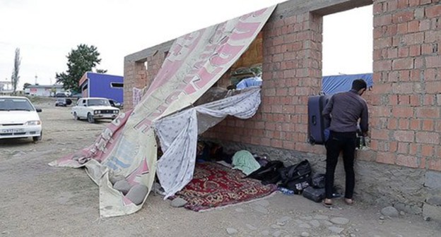 A temporary tent camp near the Dagestani village of Kullar. Screenshot of the video by the "Caucasian Knot" A temporary tent camp near the Dagestani village of Kullar. Screenshot of the video by the "Caucasian Knot"
