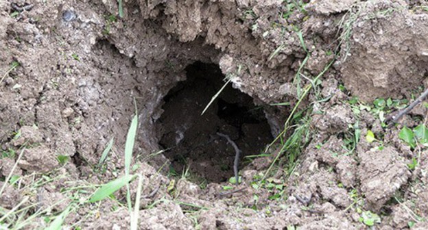 Traces of artillery fire. Photo by Alvard Grigoryan for the "Caucasian Knot" Traces of artillery fire. Photo by Alvard Grigoryan for the "Caucasian Knot"