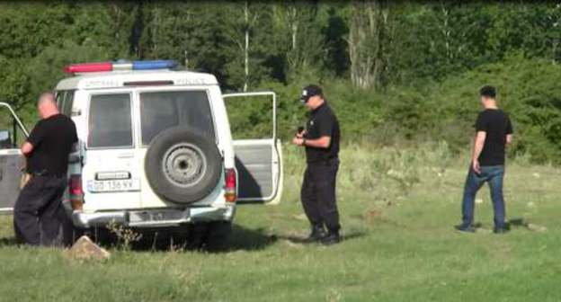 Georgian law enforcers on the border with South Ossetia on July 25, 2020. Photo by the press service of the KGB of South Ossetia, https://www.facebook.com/photo.php?fbid=1195215877504263&set=pcb.632342307379531&type=3&theater&ifg=1 Georgian law enforcers on the border with South Ossetia on July 25, 2020. Photo by the press service of the KGB of South Ossetia, https://www.facebook.com/photo.php?fbid=1195215877504263&set=pcb.632342307379531&type=3&theater&ifg=1