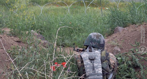 Soldier of the Armenia Army. Photo: press service of the Ministry of Defence of Armenia, http://mil.am/hy/news/8213 Soldier of the Armenia Army. Photo: press service of the Ministry of Defence of Armenia, http://mil.am/hy/news/8213