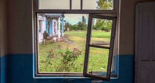 A view from the window broken during the shelling of the city of Tartar. Photo by Aziz Karimov for the "Caucasian Knot" A view from the window broken during the shelling of the city of Tartar. Photo by Aziz Karimov for the "Caucasian Knot"