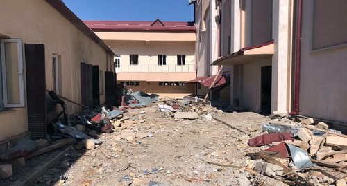 Building in Shushi destroyed as a result of shelling, October 20, 2020. Photo by Alvard Grigoryan for the Caucasian Knot Building in Shushi destroyed as a result of shelling, October 20, 2020. Photo by Alvard Grigoryan for the Caucasian Knot