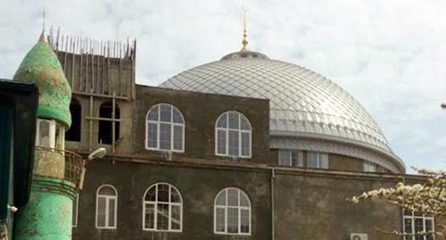 Mosque at the Hungarian Fighters street in Makhachkala. Photo by Patimat Makhmudova for the "Caucasian Knot"