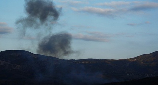 Smoke at the scene of the fighting in Nagorno-Karabakh. October 2020. Photo: REUTERS/Stringer Smoke at the scene of the fighting in Nagorno-Karabakh. October 2020. Photo: REUTERS/Stringer