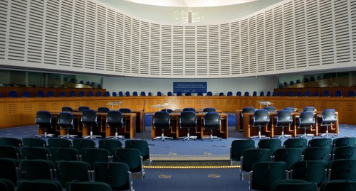 The conference room in the European Court of Human Rights (ECtHR). Photo: CherryX https://ru.wikipedia.org/wiki/Европейский_суд_по_правам_человека The conference room in the European Court of Human Rights (ECtHR). Photo: CherryX https://ru.wikipedia.org/wiki/Европейский_суд_по_правам_человека
