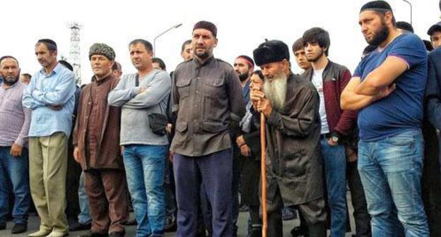 Participants of protests in Ingushetia, Magas, October 2018. Photo by Umar Yovloi for the Caucasian Knot Participants of protests in Ingushetia, Magas, October 2018. Photo by Umar Yovloi for the Caucasian Knot