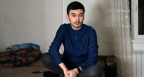 Activist Ruslan Ablyakimov. Photo: Vladimir Sevrinovsky for 'Meduza', https://meduza.io/feature/2021/02/20/my-predpolagali-chto-budet-kakaya-to-zhest Activist Ruslan Ablyakimov. Photo: Vladimir Sevrinovsky for 'Meduza', https://meduza.io/feature/2021/02/20/my-predpolagali-chto-budet-kakaya-to-zhest
