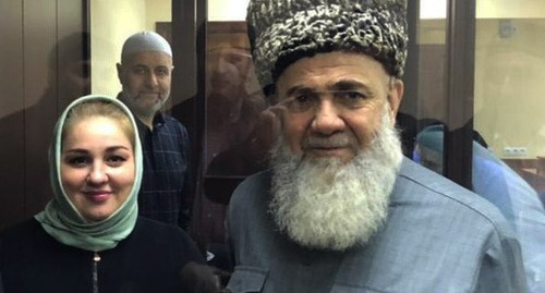 Zarifa Sautieva and Akhmed Barakhoev in the courtroom. Photo by Bagaudin Myakiev Zarifa Sautieva and Akhmed Barakhoev in the courtroom. Photo by Bagaudin Myakiev