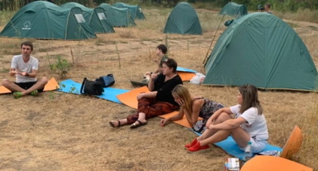 A tent camp set up in the Volga-Akhtuba floodplain. Photo by Tatyana Filimonova for the "Caucasian Knot" A tent camp set up in the Volga-Akhtuba floodplain. Photo by Tatyana Filimonova for the "Caucasian Knot"