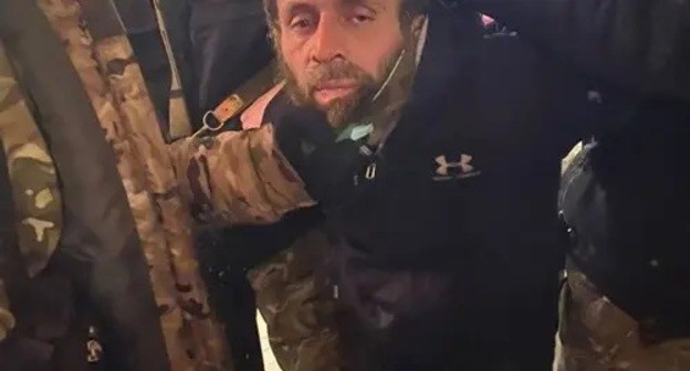 Detention of Magomed Alkhanov. Screenshot: video posted by koekto1984 at https://www.youtube.com/watch?v=TDPXQIAc8fI Detention of Magomed Alkhanov. Screenshot: video posted by koekto1984 at https://www.youtube.com/watch?v=TDPXQIAc8fI