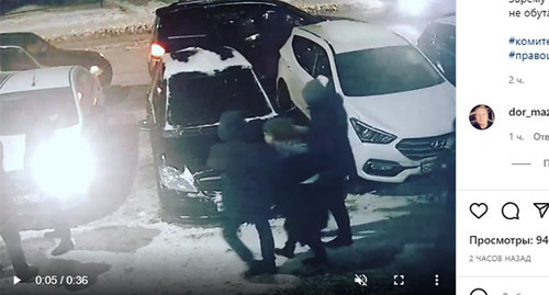 Law enforcers detain Zarema Musaeva. Screenshot of the video https://www.instagram.com/p/CZHKjIooFWA/ Law enforcers detain Zarema Musaeva. Screenshot of the video https://www.instagram.com/p/CZHKjIooFWA/