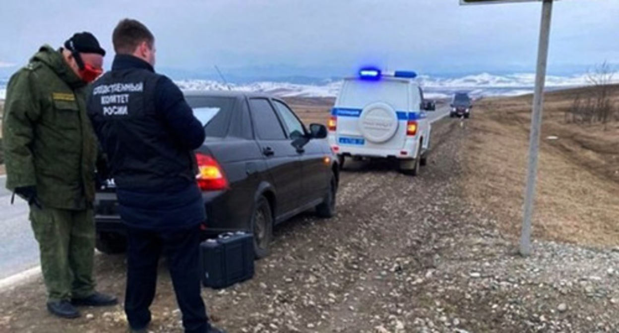 At the scene of the murder in Karachay-Cherkessia. Photo: Investigation Department of the Investigative Committee of the Russian Federation for Karachay-Cherkessia At the scene of the murder in Karachay-Cherkessia. Photo: Investigation Department of the Investigative Committee of the Russian Federation for Karachay-Cherkessia