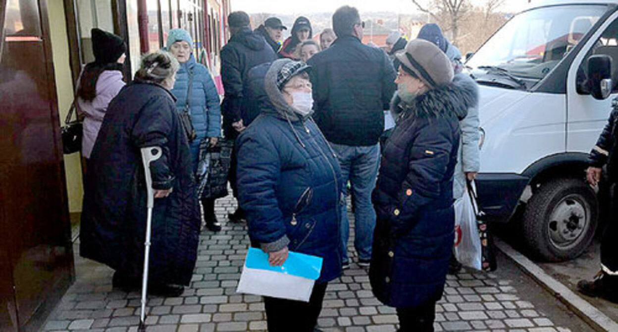 Refugees from Donbass in the town of Krasny Sulin. February 20, 2022. Photo by Sergey Snezhin for the "Caucasian Knot" Refugees from Donbass in the town of Krasny Sulin. February 20, 2022. Photo by Sergey Snezhin for the "Caucasian Knot"
