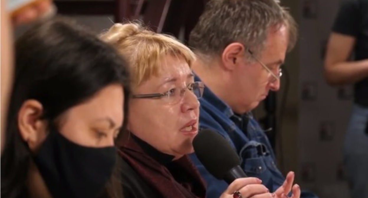 The press conference organizaed by the "Memorials." Screenshot of the video on the YouTube channel of the "International Memorial" https://www.youtube.com/watch?v=oppFqxPrmxg&t=913s The press conference organizaed by the "Memorials." Screenshot of the video on the YouTube channel of the "International Memorial" https://www.youtube.com/watch?v=oppFqxPrmxg&t=913s