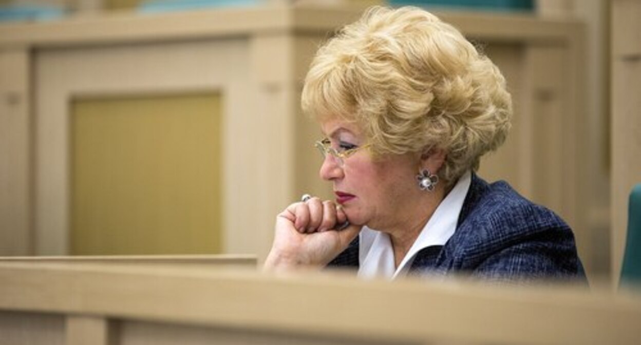 Lyudmila Narusova. Photo: https://wiki2.org/ru/Файл:Людмила_Нарусова_jpg Lyudmila Narusova. Photo: https://wiki2.org/ru/Файл:Людмила_Нарусова_jpg