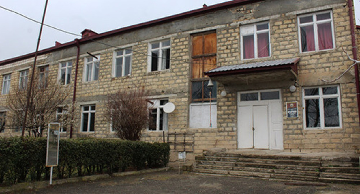 A school in the village of Khnapat was closed afte the shelling. The Askeran District of Nagorno-Karabakh. March 11, 2022. Photo by Alvard Grigoryan for the "Caucasian Knot" A school in the village of Khnapat was closed afte the shelling. The Askeran District of Nagorno-Karabakh. March 11, 2022. Photo by Alvard Grigoryan for the "Caucasian Knot"