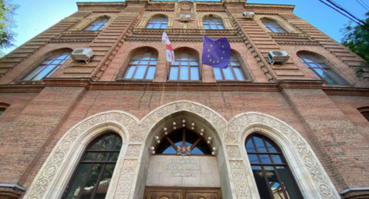 The building of the the Ministry of Foreign Affairs of Ukraine. Photo https://www.newsgeorgia.ge/мид-украину-покинуло-до-1-500-граждан-груз/ The building of the the Ministry of Foreign Affairs of Ukraine. Photo https://www.newsgeorgia.ge/мид-украину-покинуло-до-1-500-граждан-груз/
