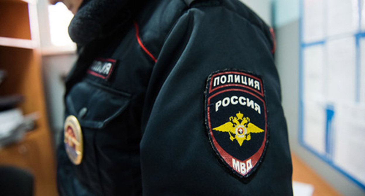 A policeman. Photo courtesy of Elena Sineok, Yuga.ru A policeman. Photo courtesy of Elena Sineok, Yuga.ru