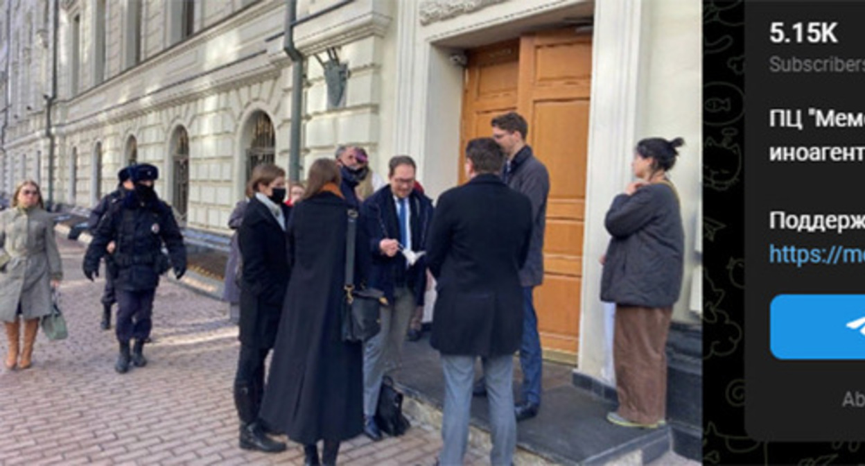 At the building of the Russian Supreme Court. Moscow, March 22, 2022. Screenshot https://t.me/s/polniypc At the building of the Russian Supreme Court. Moscow, March 22, 2022. Screenshot https://t.me/s/polniypc