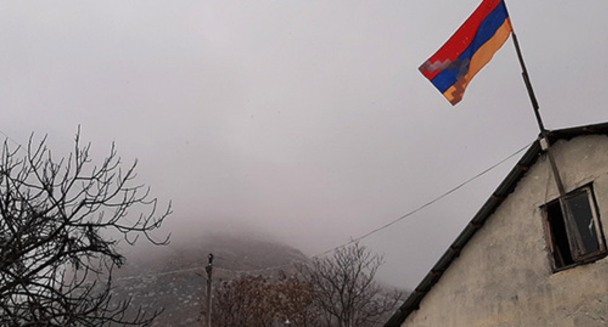 The flag of Nagorno-Karabakh on a house in the village of Khramort in the Askeran District of Nagorno-Karabakh. Photo by Alvard Grigoryan for the "Caucasian Knot" The flag of Nagorno-Karabakh on a house in the village of Khramort in the Askeran District of Nagorno-Karabakh. Photo by Alvard Grigoryan for the "Caucasian Knot"