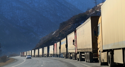 A queue of trucks at the "Kazbegi" checkpoint. Georgia, 2020. Photo: lovetano.com A queue of trucks at the "Kazbegi" checkpoint. Georgia, 2020. Photo: lovetano.com