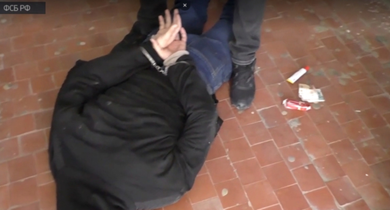 The detention of the suspects in Karachay-Cherkessia. Screenshot of the video by the press service of the Russian FSB (Federal Security Bureau) The detention of the suspects in Karachay-Cherkessia. Screenshot of the video by the press service of the Russian FSB (Federal Security Bureau)