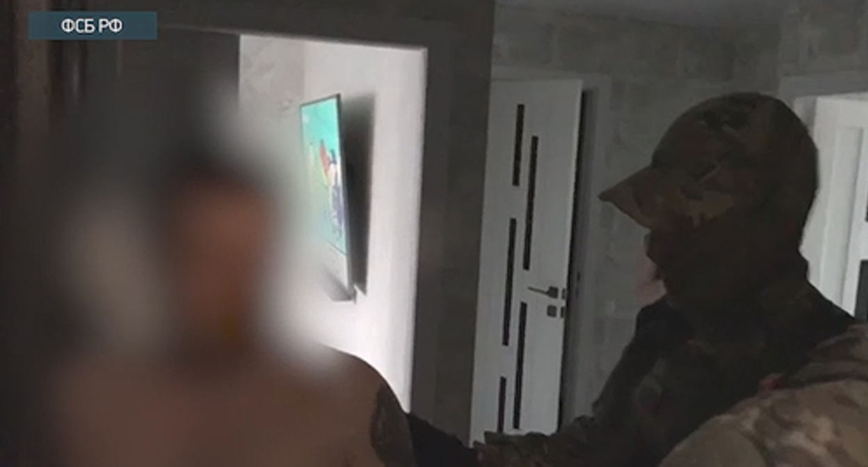Arrest of a suspect in the case of the attack on Pskov paratroopers in Chechnya. Screenshot of the video by the the Russian FSB (Federal Security Bureau) https://www.youtube.com/watch?v=zMoZXmcIZDg Arrest of a suspect in the case of the attack on Pskov paratroopers in Chechnya. Screenshot of the video by the the Russian FSB (Federal Security Bureau) https://www.youtube.com/watch?v=zMoZXmcIZDg