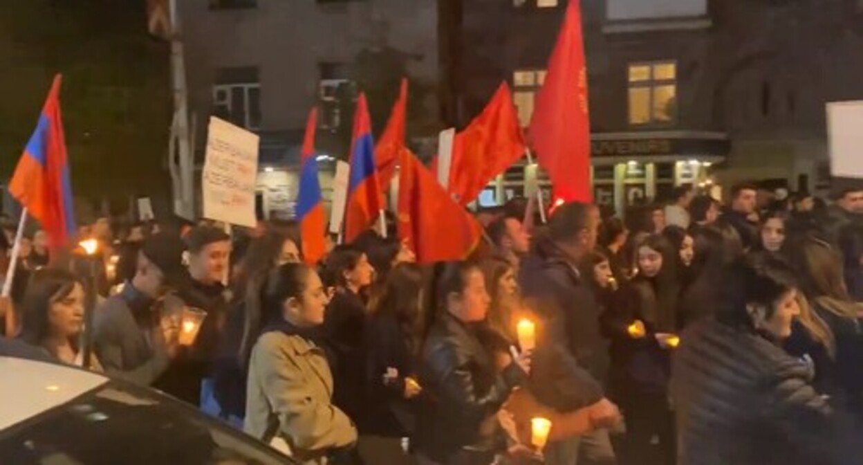 A torchlight procession in Stepanakert on April 23, 2022. Screenshot of the video https://vk.com/wall-17452458_263379?z=video-17452458_456249844%2Fc326705e8e0973a60e%2Fpl_post_-17452458_263379 A torchlight procession in Stepanakert on April 23, 2022. Screenshot of the video https://vk.com/wall-17452458_263379?z=video-17452458_456249844%2Fc326705e8e0973a60e%2Fpl_post_-17452458_263379