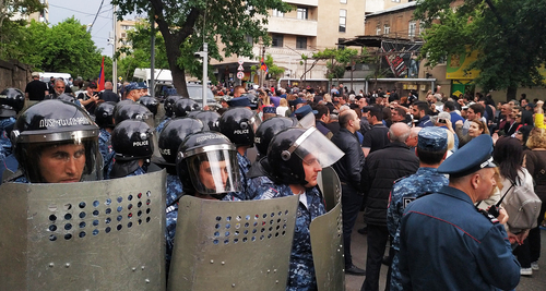 Policemen during a protest action in Yerevan. Photo by Armine Martirosyan for the Caucasian Knot
