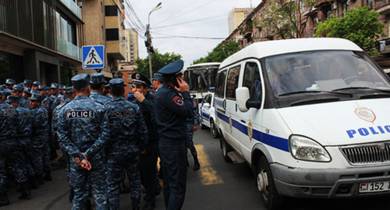 The police at a rally in Yerevan. May 2022. Photo by Tigran Petrosyan for the "Caucasian Knot" The police at a rally in Yerevan. May 2022. Photo by Tigran Petrosyan for the "Caucasian Knot"