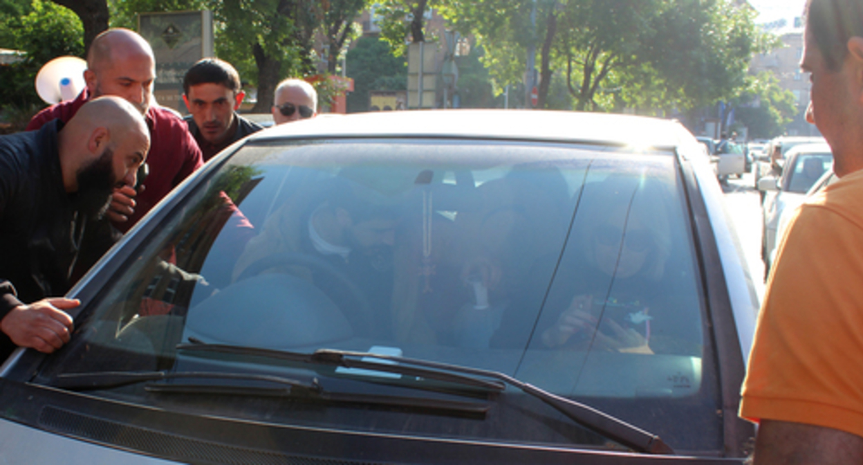 Activists on the streets of Yerevan. Photo by Tigran Petrosyan for the "Caucasian Knot" Activists on the streets of Yerevan. Photo by Tigran Petrosyan for the "Caucasian Knot"