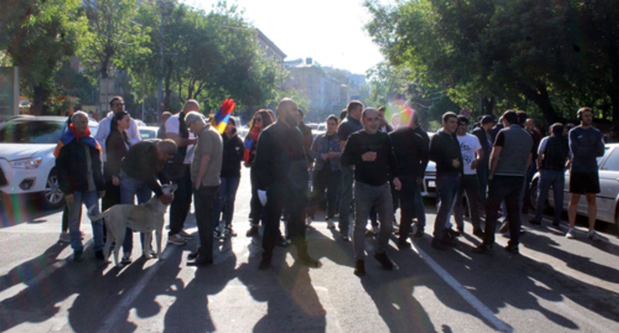 Protesters in Yerevan. Photo by Tigran Petrosyan for the "Caucasian Knot" Protesters in Yerevan. Photo by Tigran Petrosyan for the "Caucasian Knot"