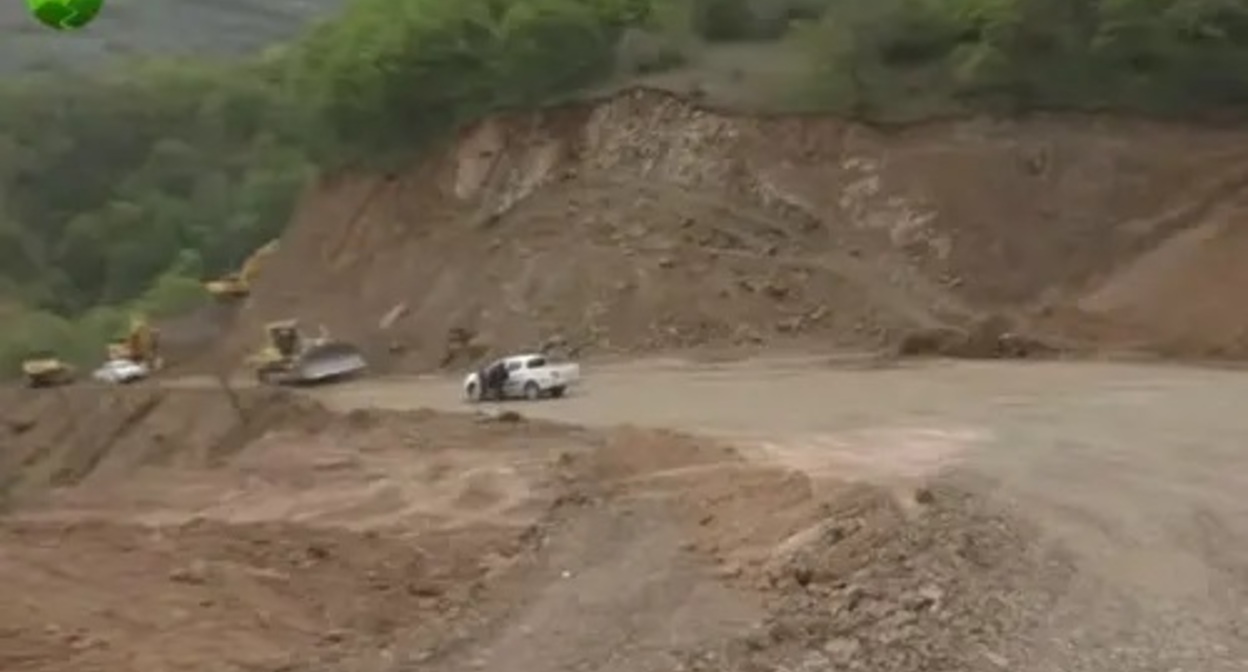 The construction of a road in the Karabakh and Zangezur Districts. Screenshot of the video https://www.kavkaz-uzel.eu/videos/6767 The construction of a road in the Karabakh and Zangezur Districts. Screenshot of the video https://www.kavkaz-uzel.eu/videos/6767