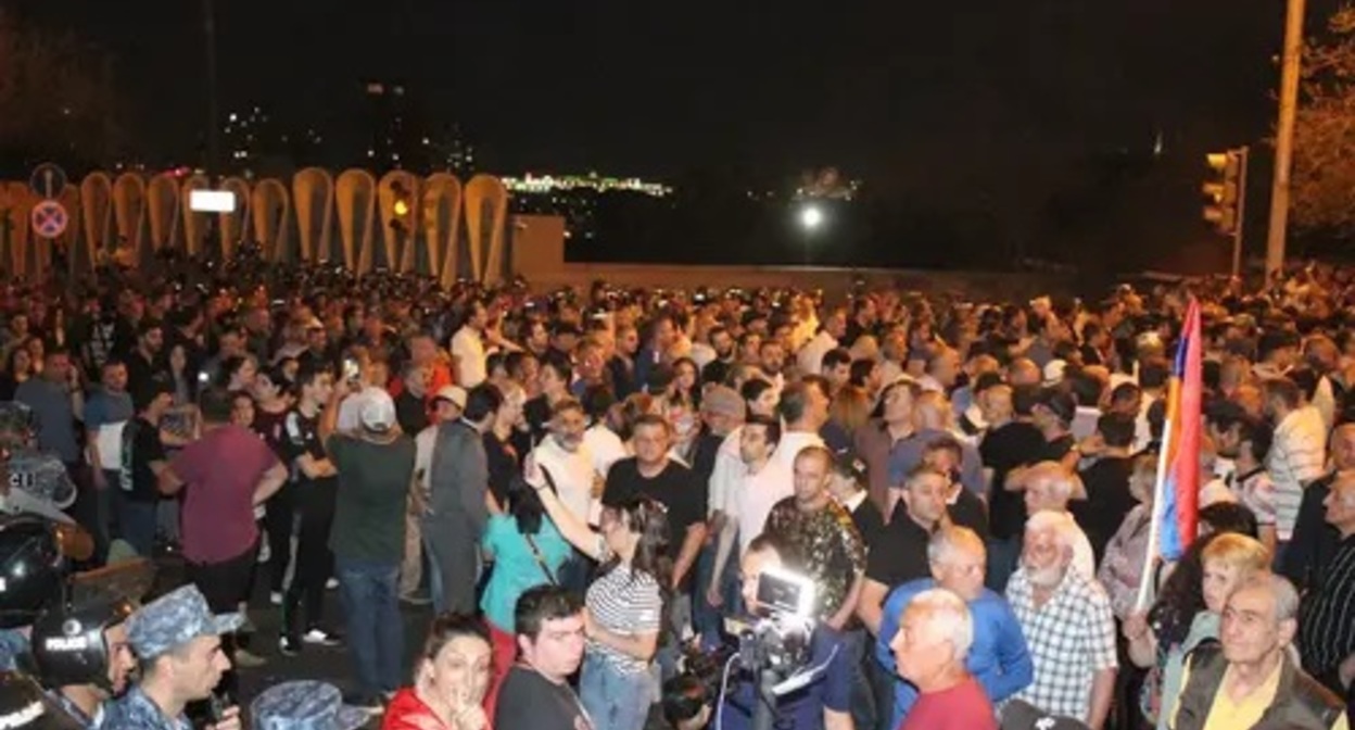 Protesters in Yerevan, June 2022. Photo by Tigran Petrosyan for the Caucasian Knot Protesters in Yerevan, June 2022. Photo by Tigran Petrosyan for the Caucasian Knot