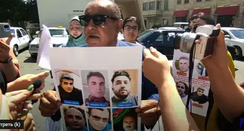 A protest action held by the relatives of the political prisoners, deported from Germany. Baku, May 31, 2022. Screenshot of the video https://www.youtube.com/watch?v=Vnz28ko3Y40 A protest action held by the relatives of the political prisoners, deported from Germany. Baku, May 31, 2022. Screenshot of the video https://www.youtube.com/watch?v=Vnz28ko3Y40