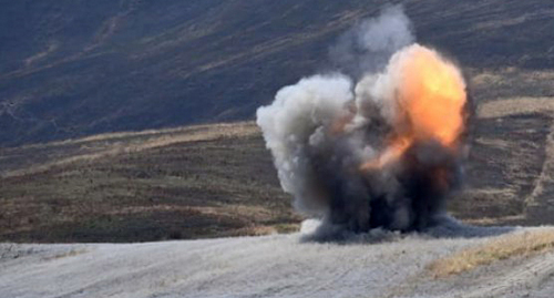 Mine explosion. Photo: https://media.az/society/1067870719/v-fizuli-na-mine-podorvalsya-sotrudnik-mestnoy-kompanii-po-razminirovaniyu/ Mine explosion. Photo: https://media.az/society/1067870719/v-fizuli-na-mine-podorvalsya-sotrudnik-mestnoy-kompanii-po-razminirovaniyu/