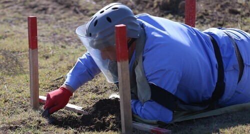 A sapper working. Photo by Aziz Karimov for the Caucasian Knot A sapper working. Photo by Aziz Karimov for the Caucasian Knot