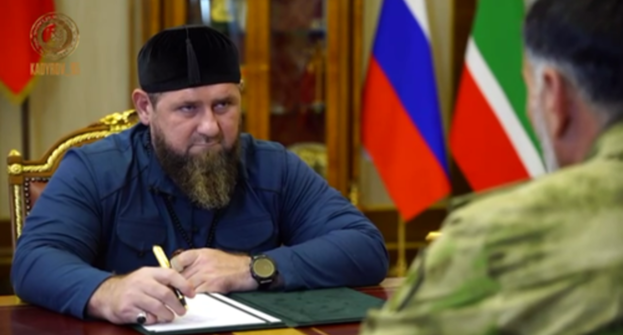 Ramzan Kadyrov at the meeting with Alibek Delimkhanov. Screenshot of the video published on Kadyrov's Telegram channel on August 20, 2022, https://t.me/RKadyrov_95/2716 Ramzan Kadyrov at the meeting with Alibek Delimkhanov. Screenshot of the video published on Kadyrov's Telegram channel on August 20, 2022, https://t.me/RKadyrov_95/2716