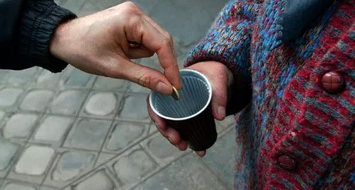 Begging. Photo by the “Grozny” TV Channel https://grozny.tv/news?page=415 Begging. Photo by the “Grozny” TV Channel https://grozny.tv/news?page=415