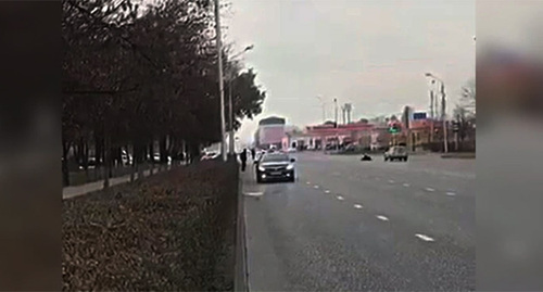 Law enforcers at the site of the attack. Screenshot of the video https://t.me/chp_kavkaz/11355